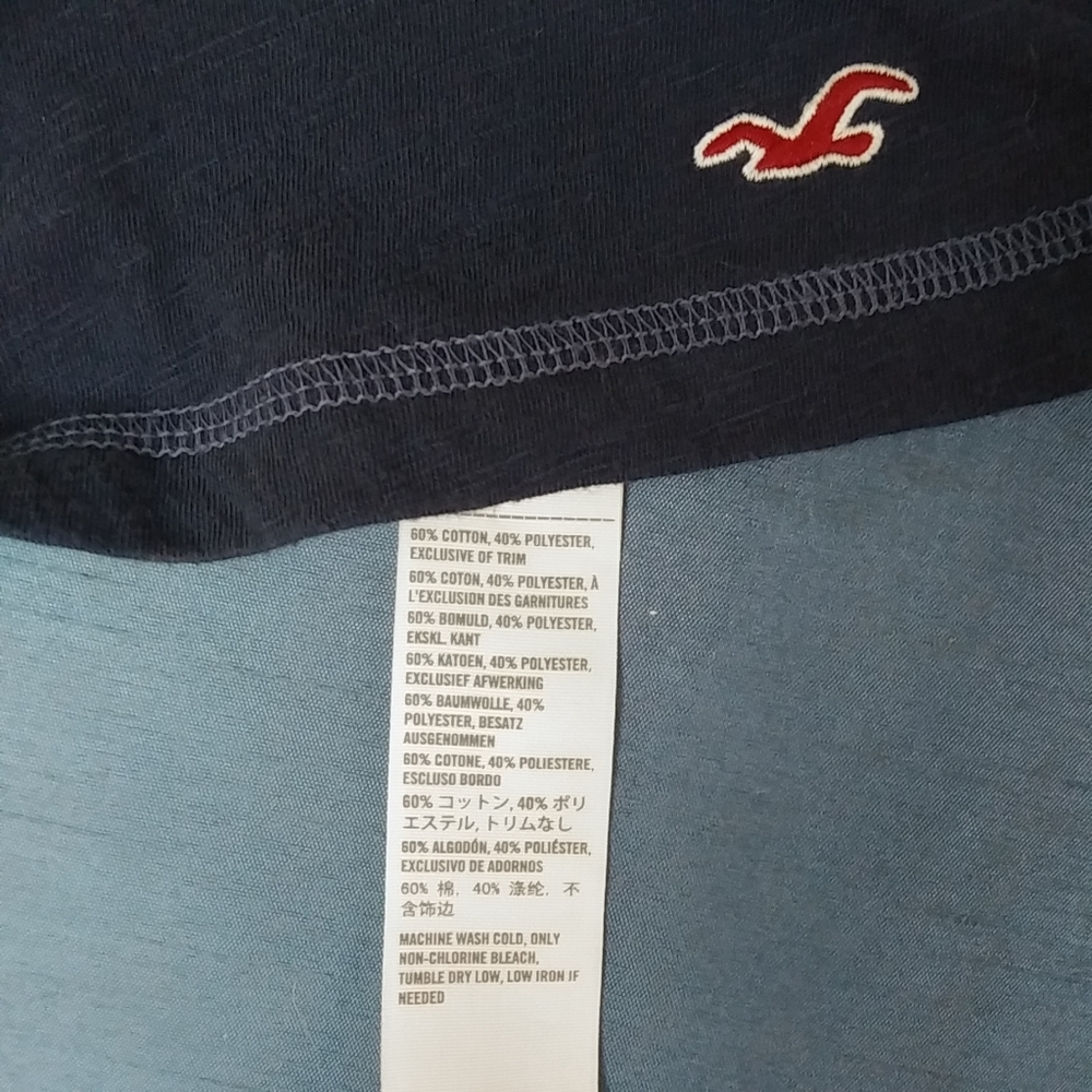 🚫SOLD!🚫Blue Hollister Tank Top - Picture 2 of 4